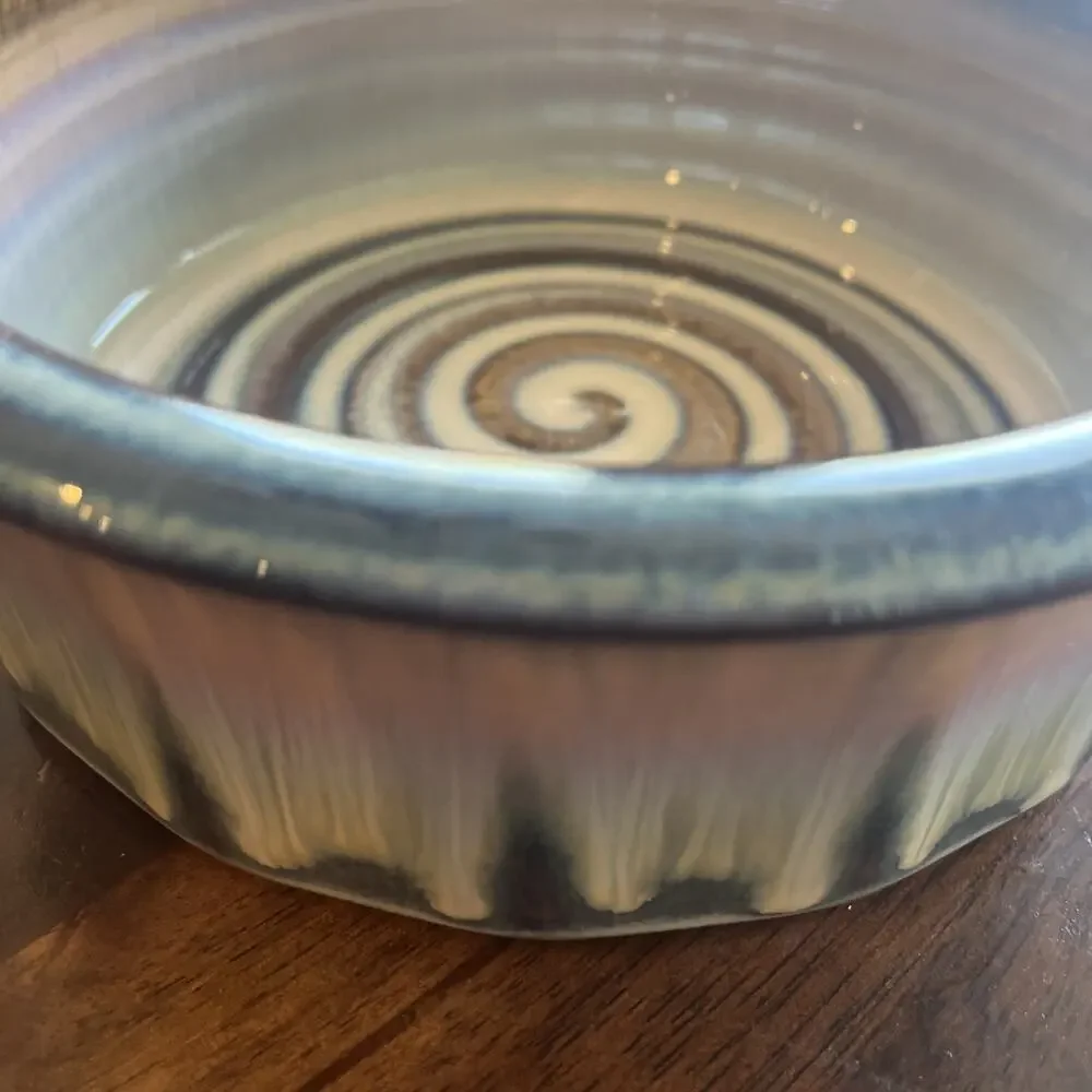 Vintage Bill Campbell Spirals Serving Bowl, 8 Inches In Diameter